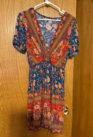 Flowered dress Size L thumbnail 1