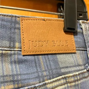 Judy Blue Blue and Tan Plaid HighWaist Vintage Look Jeans size 14W thumbnail 6