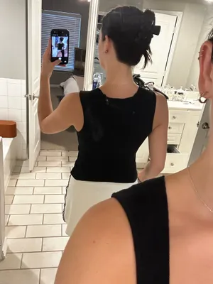 Black tank top Size M thumbnail 3