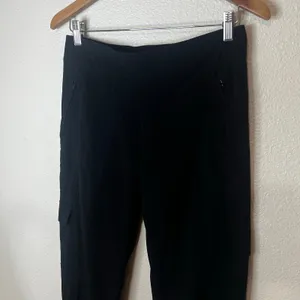 Athleta Chelsea Cargo Lined Jogger Pants in black 6 thumbnail 4