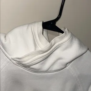 Lululemon White Cowl Neck Sweatshirt Pullover size 8 thumbnail 3