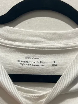 Abercrombie T-shirt thumbnail 3