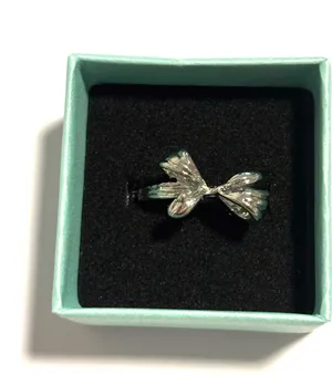 Silver tone Bow ring size 7 thumbnail 1