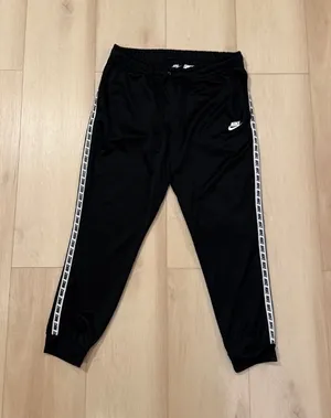 Nike Black Track/Athletic Jogger Pants Kid's Size Large thumbnail 1