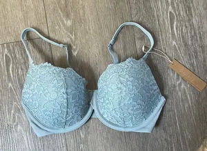 SKIMS T-Shirt Bra thumbnail 1