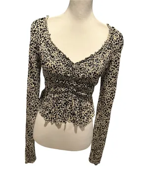Urban Outfitters White Black and Tan Long Sleeve Medium thumbnail 1