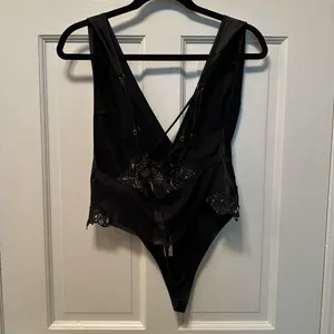 Victoria’s Secret‎ Teddy Lingerie thumbnail 3