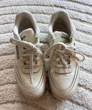Reebok Classic Platform Leather Shoes in Off-White thumbnail 1