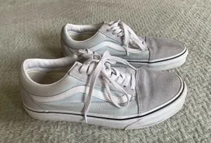 Vans Sneakers Women’s 9.5 thumbnail 1