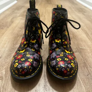 Dr Martens | 1460 Pascal Floral Black Leather Vintage Garden Combat Boots, EU 36 thumbnail 4