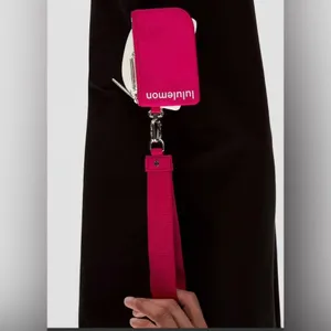 Lululemon NWT Dual Pouches Wristlet Passionate Bone thumbnail 4