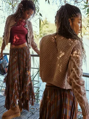 Free People • Bonfire Cable Knit Cardi cropped cardigan sweater chunky brown thumbnail 7