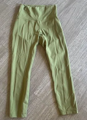Lululemon green leggings thumbnail 1