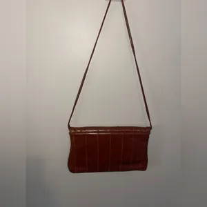 Elegant Vintage Brown Faux Leather Women's Purse - Unbranded thumbnail 2