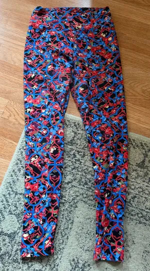 Lularoe One Size Leggings thumbnail 1