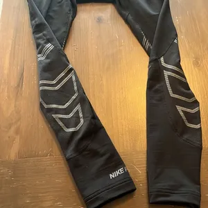 Nike Pro Training Leggings!‎ Size S thumbnail 2
