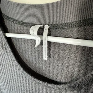 Out From Under Cleo Cozy Thermal Oversized Top Waffle‎ Knit Scoop Neck Gray XS thumbnail 3
