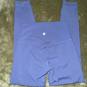 Lululemon Align Pant 25"
Water Drop Size 4 thumbnail 4
