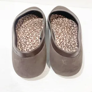 Crocs Mammoth Women’s‎ Size 8 Ballet Flat Leopard Print lined Shoes Brown thumbnail 4