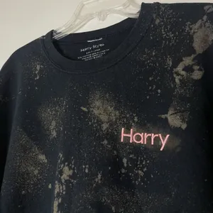 Harry Styles Debut Album Crewneck Sweatshirt Black Bleach dye XL thumbnail 2