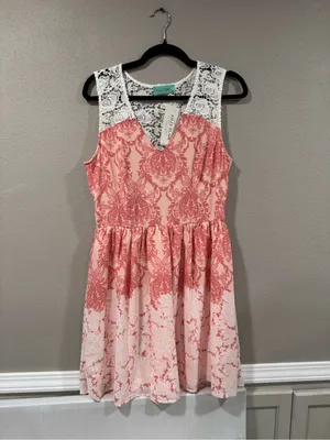 NWT Filly Flair White Lace Top with Pink Patterned Accent thumbnail 2