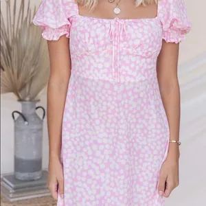 ✨HP✨Leigh Floral Midi Dress✨ thumbnail 3