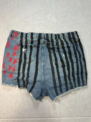 Her Universe DC Comics Birds of Prey Harley Quinn Hi-Rise Shorts Size 15 thumbnail 5