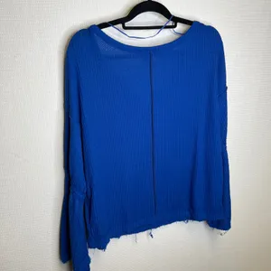 We The Free Royal Blue Waffle Knit Bell‎ Sleeve V Neck Raw Hem Top Size M thumbnail 4