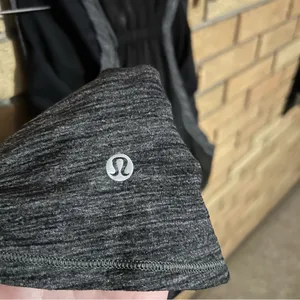 Lululemon Black and Gray Mesh Back & Unpadded Bra Tank Top Women's Size 6 thumbnail 5