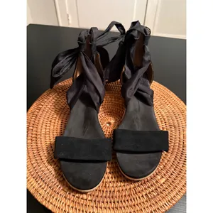 UGG‎ Trina Black Suede Espadrille Wedge Ankle Tie Sandals 1019106 thumbnail 3