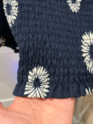 nwot bobeau Navy Floral Smocked Square-Neck Crop Top size Large thumbnail 3