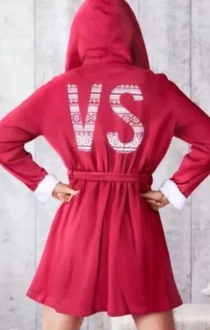 NWOT Victoria's Secret The Cozy Hooded Sherpa Monogrammed Plush Robe Shower M/L thumbnail 1