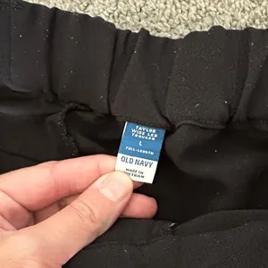 Old Navy Women's Black Trousers thumbnail 2