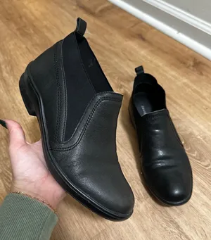 David Tate | Women's Black Leather Slip On Short Classic Ankle‎ Boots, Size 7W thumbnail 1