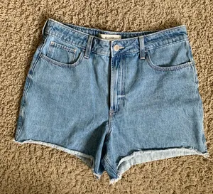 Hollister 90s ultra High-Rise cutoff size 12 blue jean shorts thumbnail 1