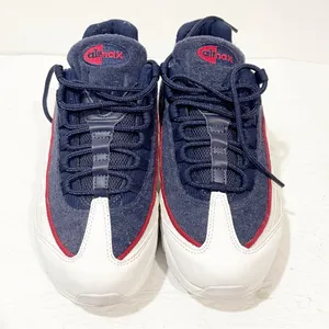 Nike Air‎ Max 95 LX NSW Women’s Size 7.5 Low Top Sneaker thumbnail 2