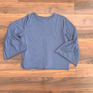 ‎Abercrombie Bell Sleeve Top Size Large thumbnail 2