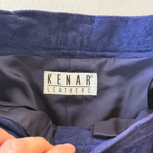 Kenar Vintage 90s High Waisted Suede Leather Pleated Shorts Women 4 Navy Blue thumbnail 4