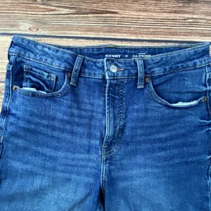 Old Navy Womens Shorts Sz 10 High Rise Cuffed OG Straight Secret Smooth Pockets thumbnail 4