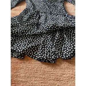 Princess Polly Black with White Floral Long Sleeve Mini Faux Wrap Dress Size 4 thumbnail 4
