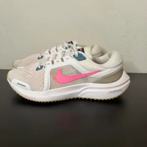 Nike Air Zoom Vomero‎ 16 Womens Size 8 White Pink Running Shoes Athleisure thumbnail 5