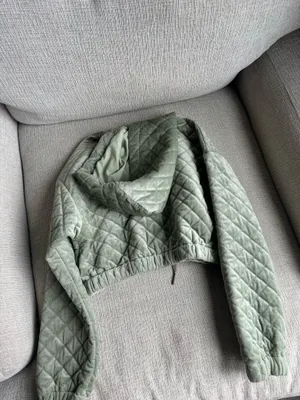Cider cropped quilted jacket with hood thumbnail 3
