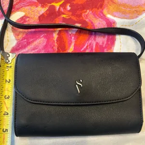 Vera Wang Small Black Crossbody Bag thumbnail 5