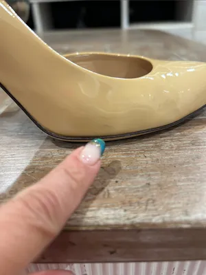 Gucci D’Orsay Patent Leather Pumps thumbnail 12