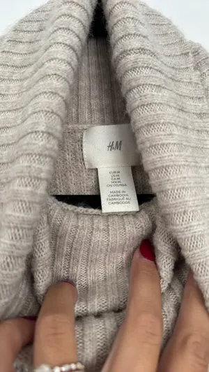 H&M Turtleneck Sweater thumbnail 2