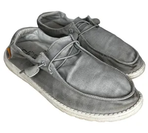 Hey Dude Shoes‎ thumbnail 1