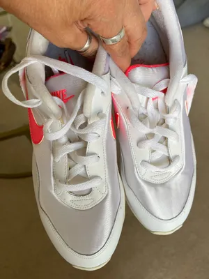 Nike Outburst Womens White Solar Red Running Walking Shoes Sneakers Size 8.5 thumbnail 6