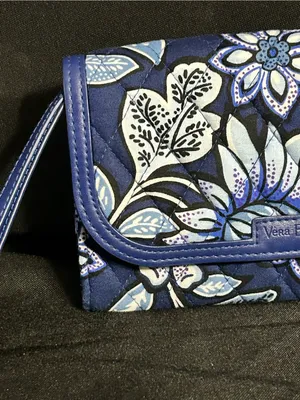 Vera Bradley Blue Floral Quilted Wristlet Wallet thumbnail 4