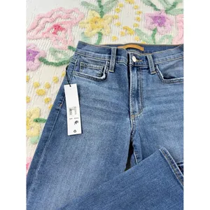 Joe's Jeans‎ The Callie Bootcut Optimist Medium Wash Cropped Jeans Size 24 thumbnail 5