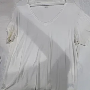 White American Eagle Top size small v neck thumbnail 1